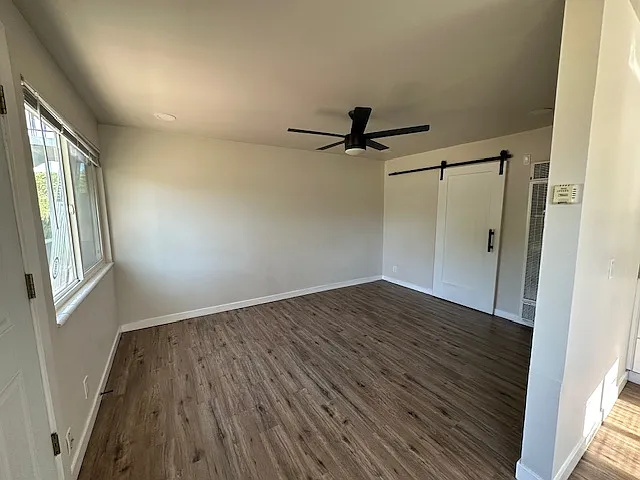 387 E Redondo Ave — Photo 7