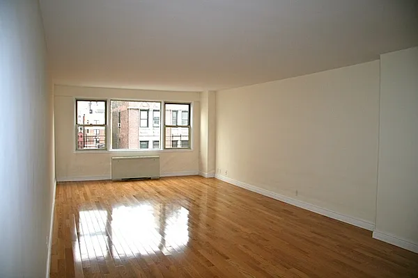 Rented by Michael K Namm Associates | media 20