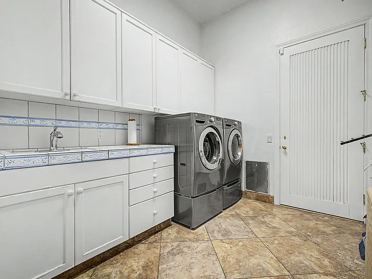 1105 Broadmoor Ave — Photo 57