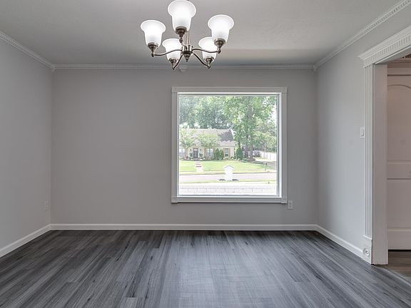 4th image of 2392 Redbud Trail Dr
