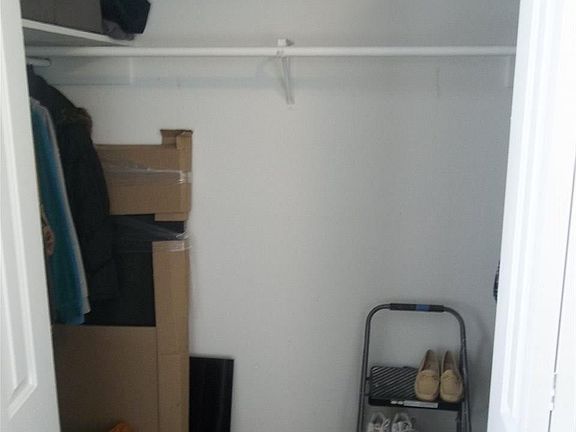 3rd image of 127 Woods St