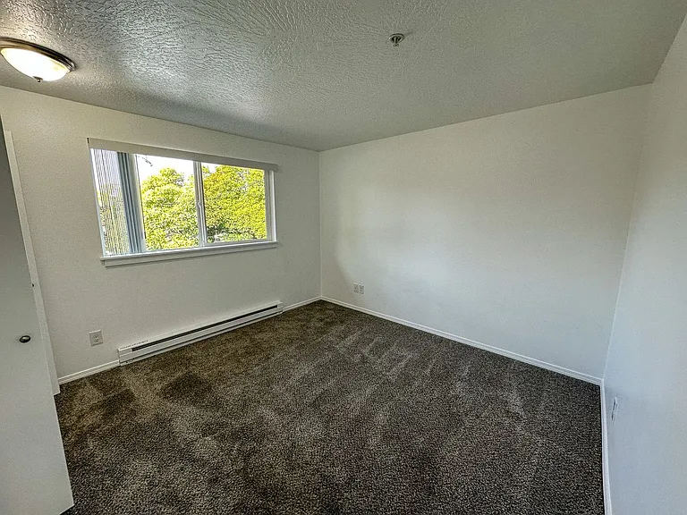 3446-3462 Hadley St NE — Photo 13