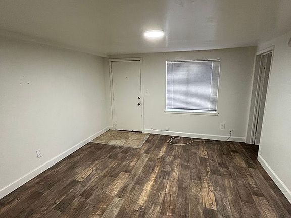 4th image of 205 Cherry Ave APT 07