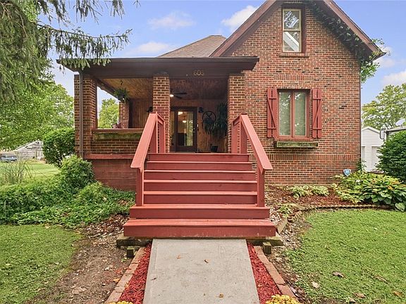 3rd image of 605 N Vermilion Ave