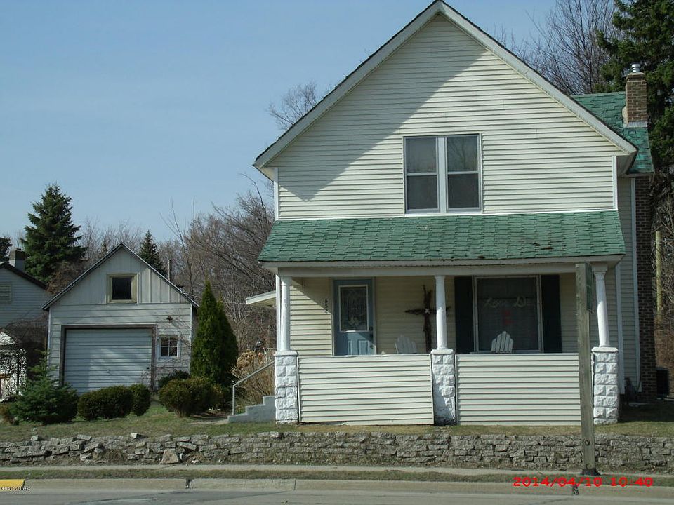 1st image of 652 Phillips St