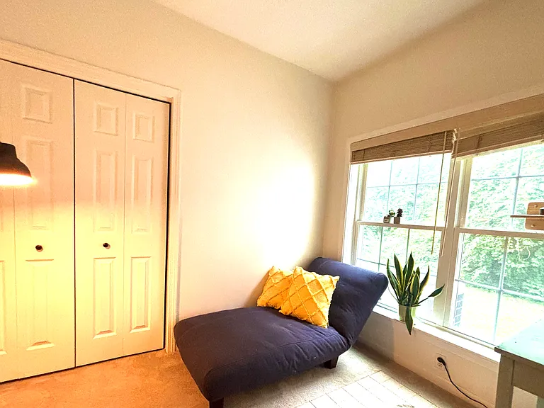 37 Bradford Commons Ln — Photo 20