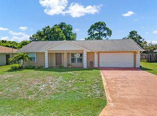 735 Citroen Dr, Sebring, FL 33872