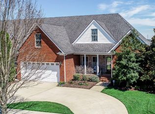 546 Houston Oaks Dr, Paris, KY 40361