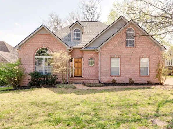109 Ridgeview Trce, Hendersonville, TN 37075