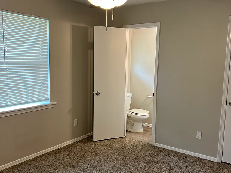 513 Redwood Dr — Photo 14