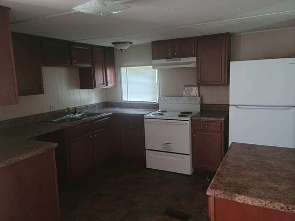 4th image of 7433 Layton Dr