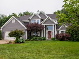 51633 Highland Shores Dr, Granger, IN