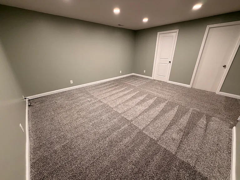 908 Mineral Dr — Photo 25