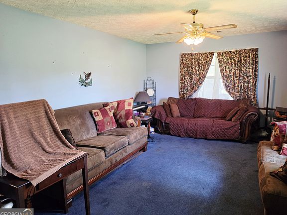 2nd image of 1901 Sawmill Rd