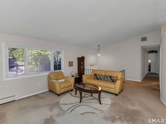 5th image of 288 Carriage Way