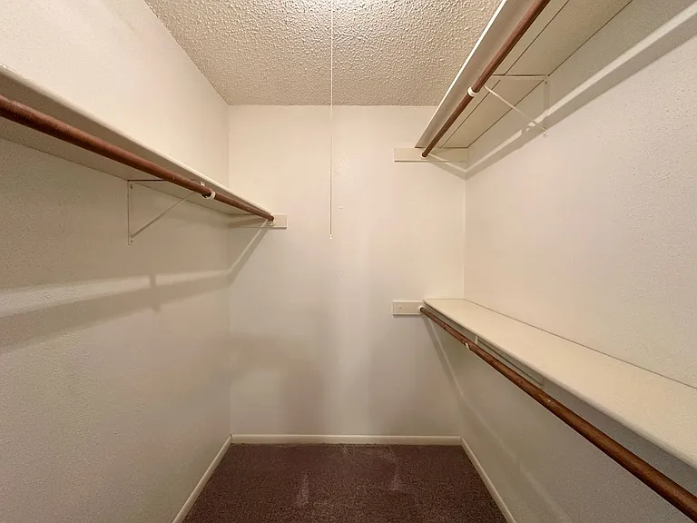 216 W Cardinal Ln — Photo 34