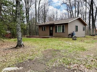 W11565 Archer LANE, Crivitz, WI 54114