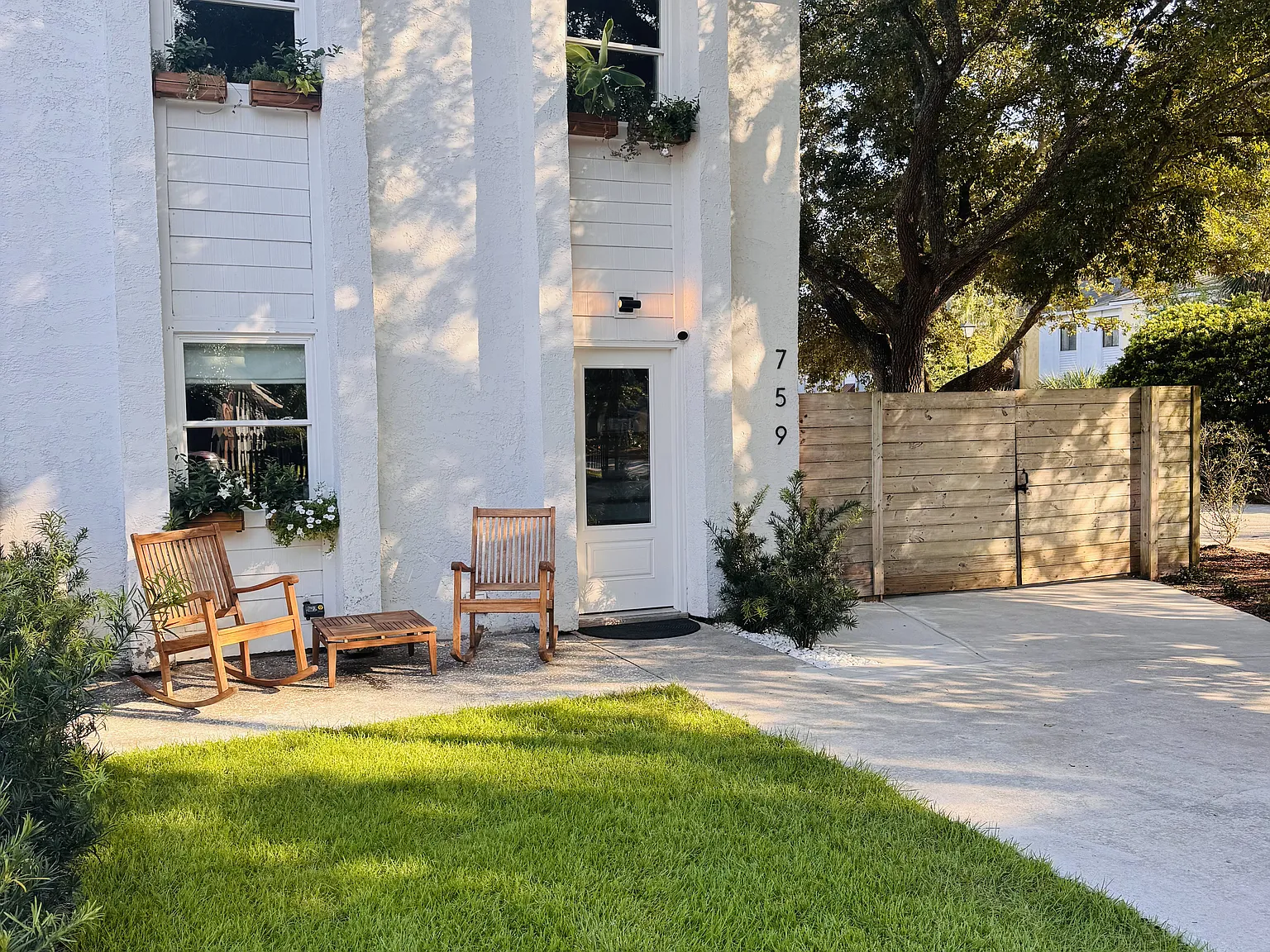 2 bed, 1.5 bath, 1080 sqft, $3,500 — Photo 2