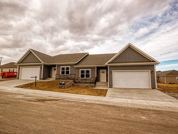 3rd image of 2174 Skyview West Dr