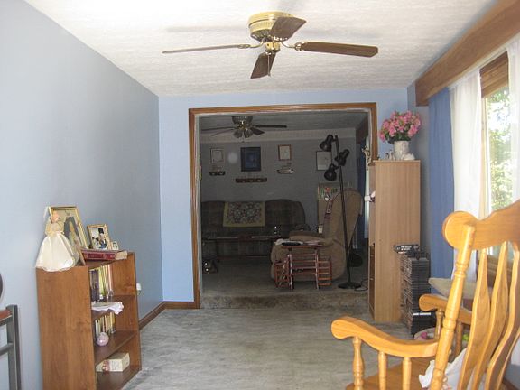 2nd image of 34 E Mill St