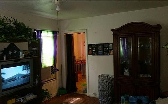4th image of 2247 Stovall Dr