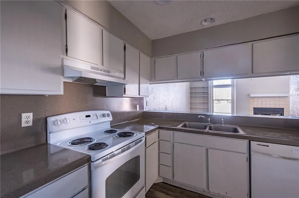 5305 Indio Cove - Indio B — Photo 4