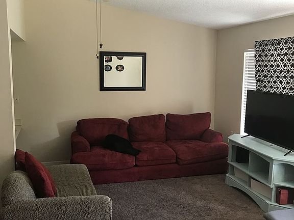 3rd image of 32825 Blossom Ln