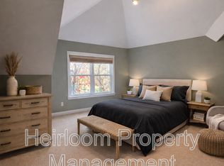 2107 E 5th St, Duluth, MN 55812