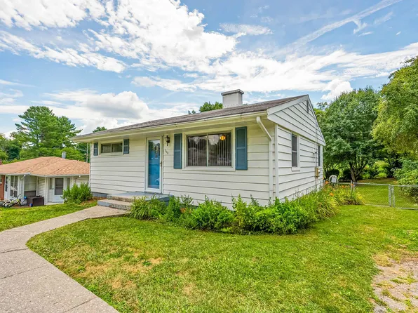 550 3rd St SW, Christiansburg, VA 24073