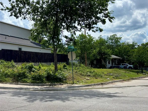2500 Vaughn Blvd, Fort Worth, TX 76105