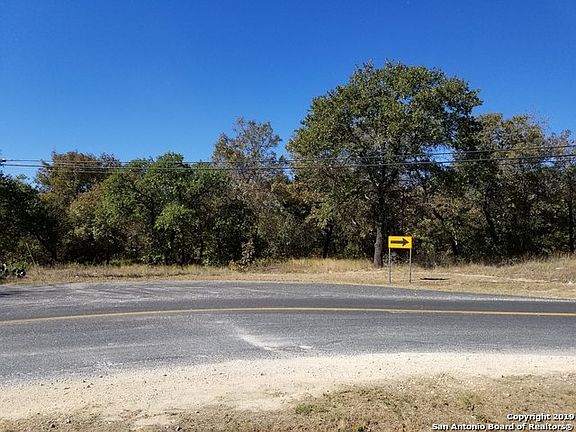 3rd image of 23603 Hickory Pass