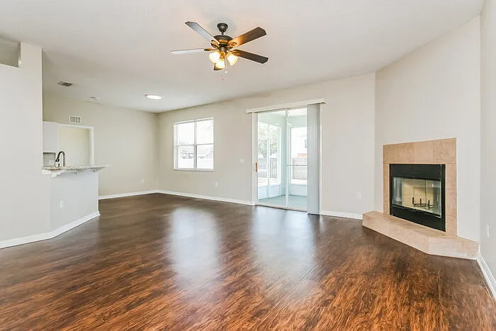 1209 Lake Loop — Photo 2