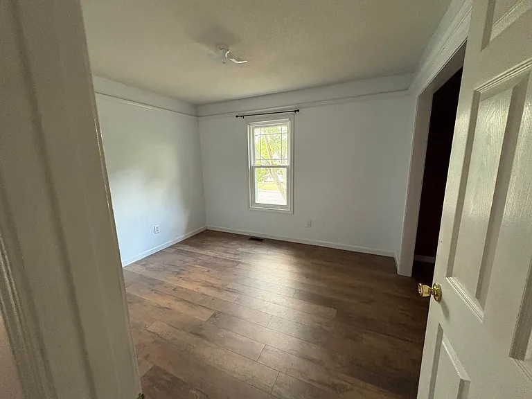 115 Webbs Mill Dr — Photo 9