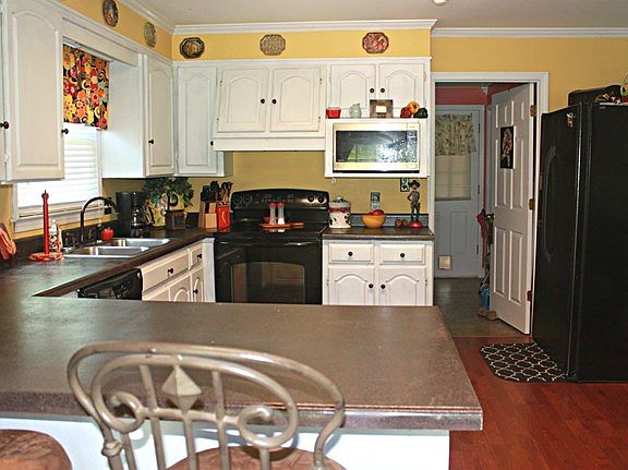 5th image of 141 Abbey Ln
