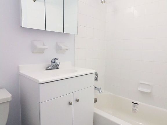 5th image of 40 E Sidney Ave APT 10F