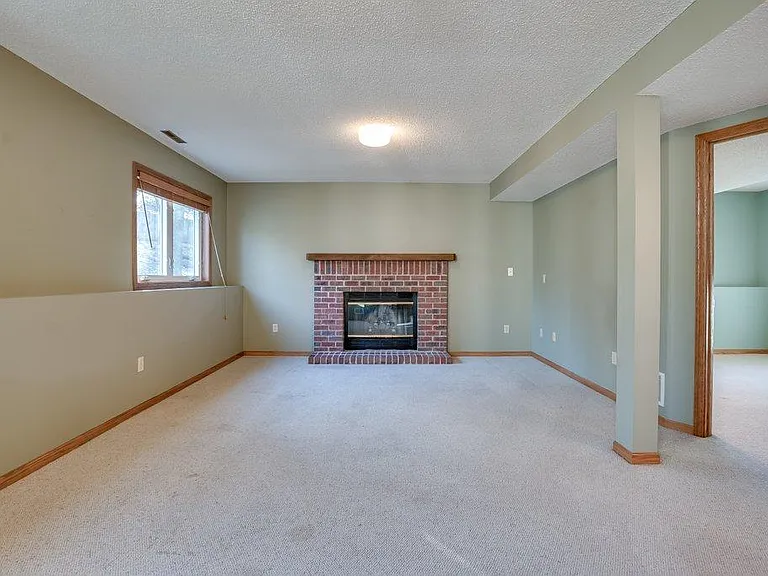 14813 Interlachen Ln — Photo 15