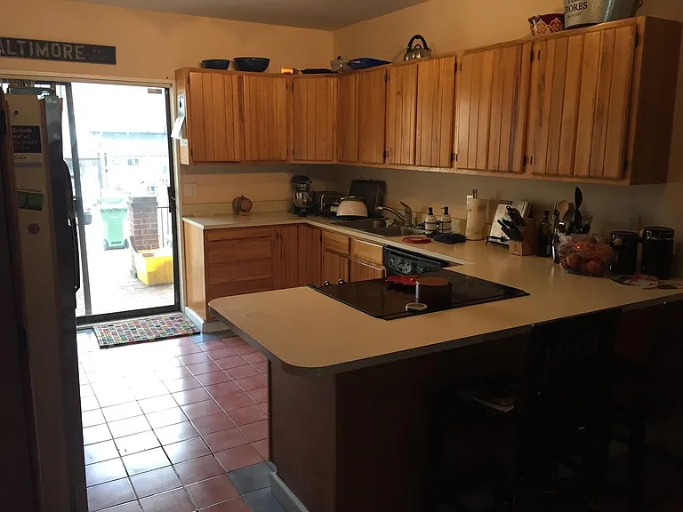 1517 Covington St — Photo 5