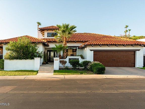 3rd image of 3122 E CLAREMONT Avenue