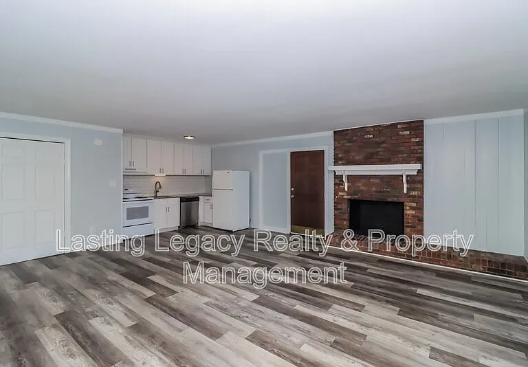 2325 15th St NE — Photo 6