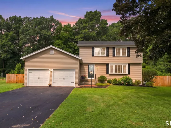 61 Broadleaf Circle, Windsor, CT 06095