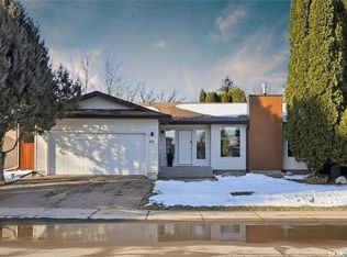 627 Delaronde Cres, Saskatoon, SK S7J3Z9