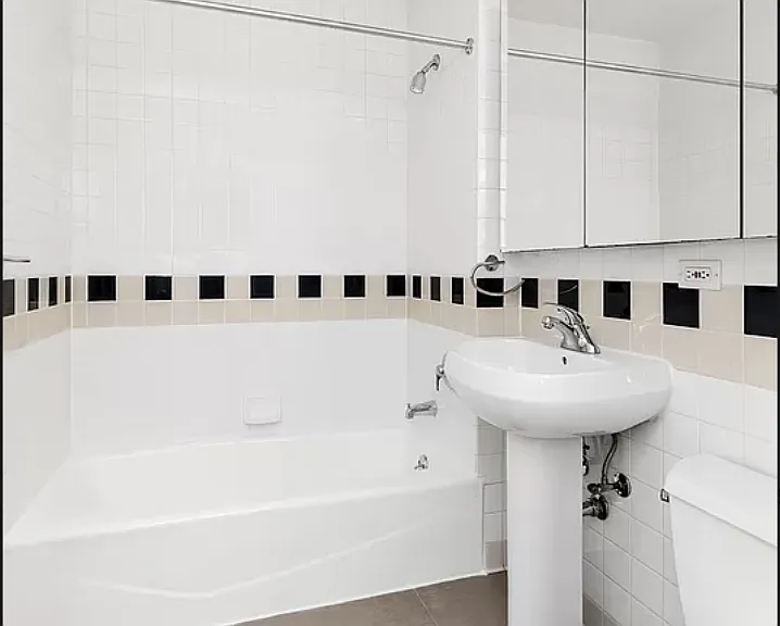 152 Ludlow St #3B — Photo 6