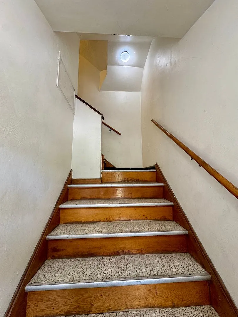 212 North Highland Avenue — Photo 4