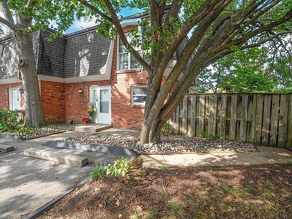 2nd image of 10421 Corbeil Dr