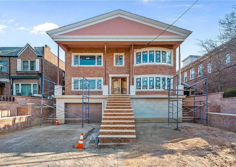 1st image of 8117 11th Ave