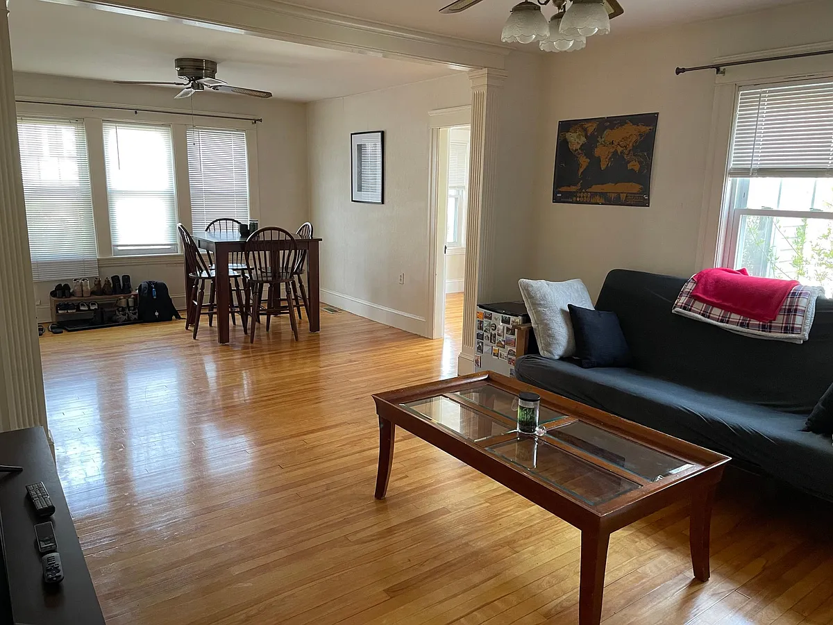 Building Photo - 78 Upsala St #1