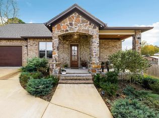 1129 Essex Dr, Benton, AR 72019