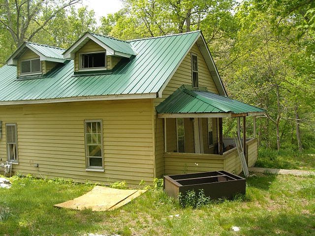 2nd image of 1863 Deer Lodge Hwy