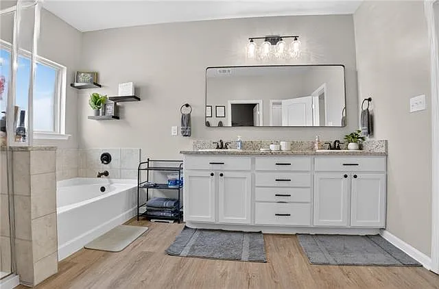 7905 Camellia Bud Ct — Photo 15