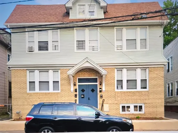 110 Schley St #1R, Newark, NJ 07112